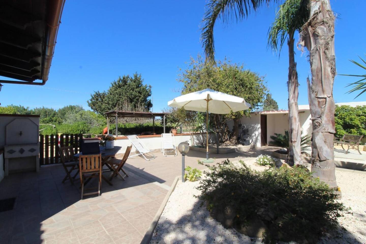 Villa Andrea Vivi Loasi Di Tranquillita Trapani Bagian luar foto