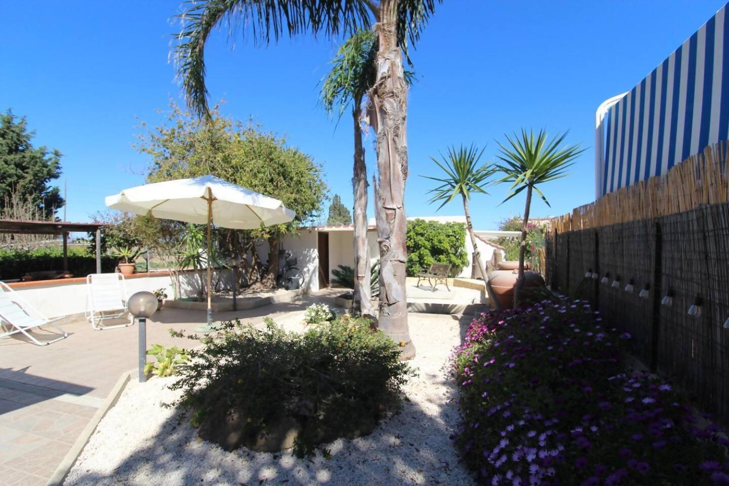 Villa Andrea Vivi Loasi Di Tranquillita Trapani Bagian luar foto