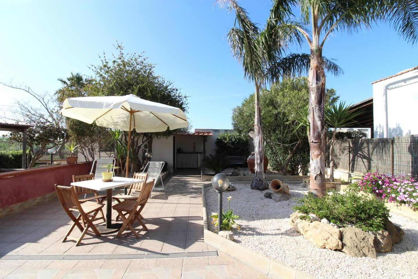 Villa Andrea Vivi Loasi Di Tranquillita Trapani Bagian luar foto